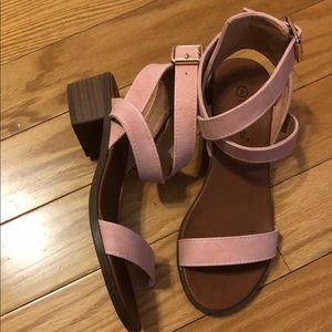 Size 5 short chunky heeled sandal. Pink